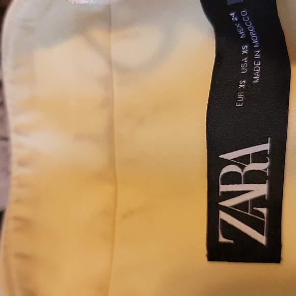 Zara Streamlined Blazer - Butter Yellow - Size SX - Picture 7 of 7